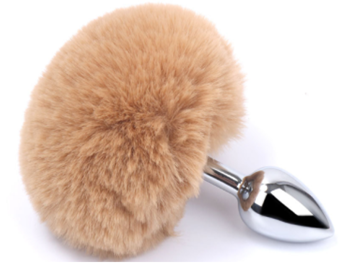 COLA DE CONEJO CON PLUG METALICO TALLA "S"